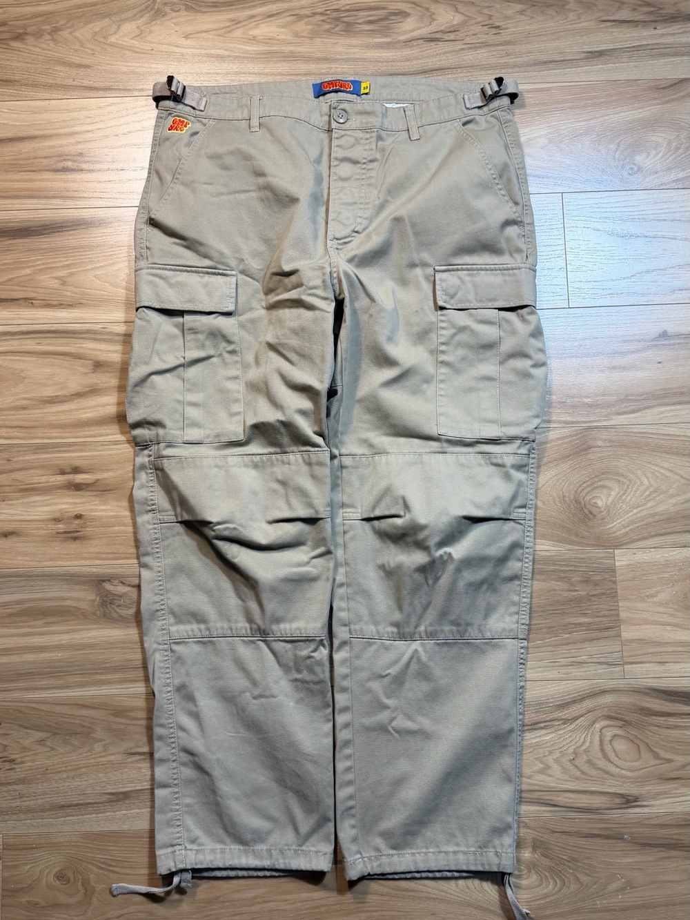 Y2K  Baggy Empyre Cargo Pants